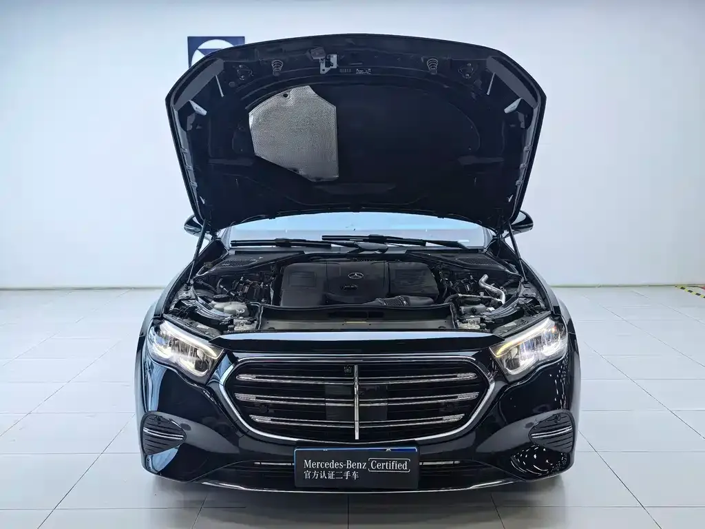 Mercedes-Benz E-Class — фото 10