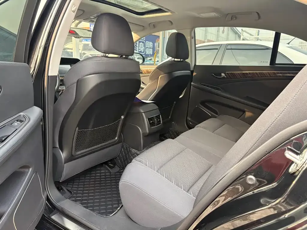 Hongqi H7 2022 из CN, фото 3