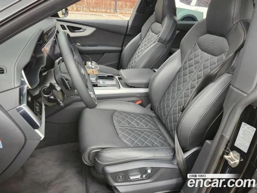 Audi Q8 2025 из KR, фото 6