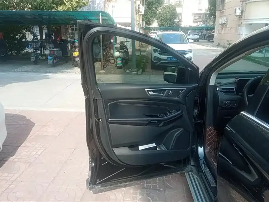 Ford Edge 2021 из CN, фото 7