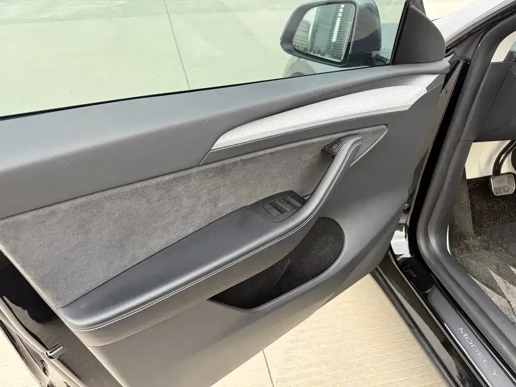 Tesla Model Y 2023 из CN, фото 5