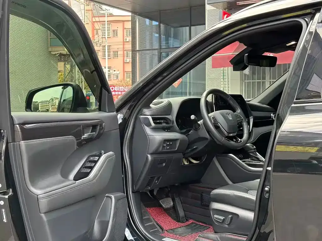 Toyota Crown Kluger 2023 из CN, фото 5