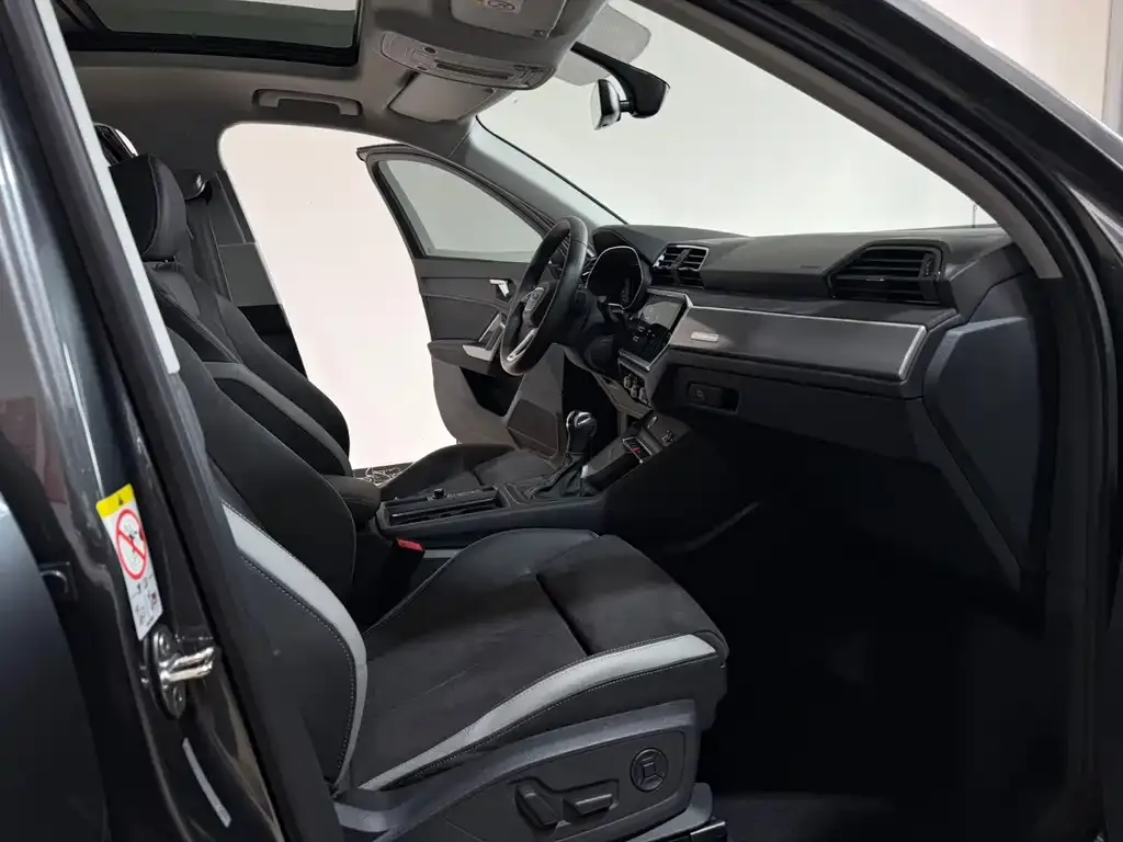 Audi Q3 2022 из CN, фото 3