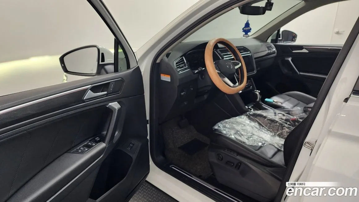 Volkswagen Tiguan — фото 3