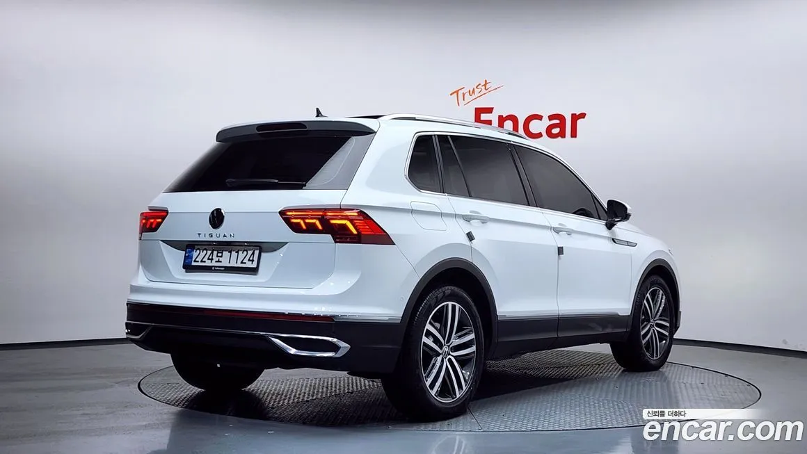 Volkswagen Tiguan — фото 5