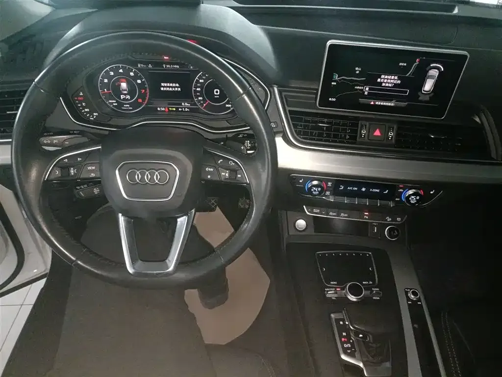 Audi Q5L 2021 из CN, фото 9