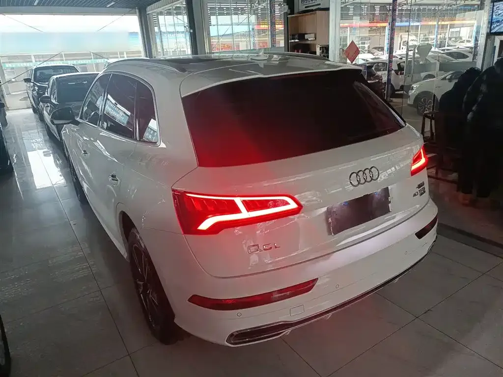 Audi Q5L 2021 из CN, фото 10