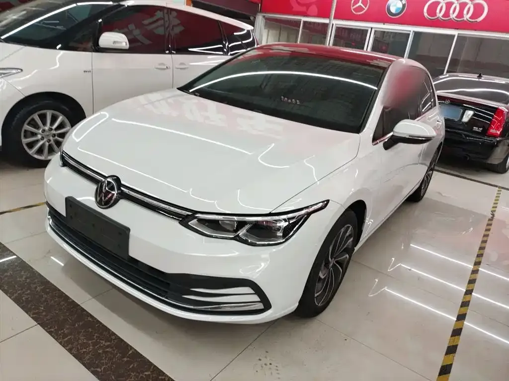Volkswagen Golf 2024 из CN, фото 1
