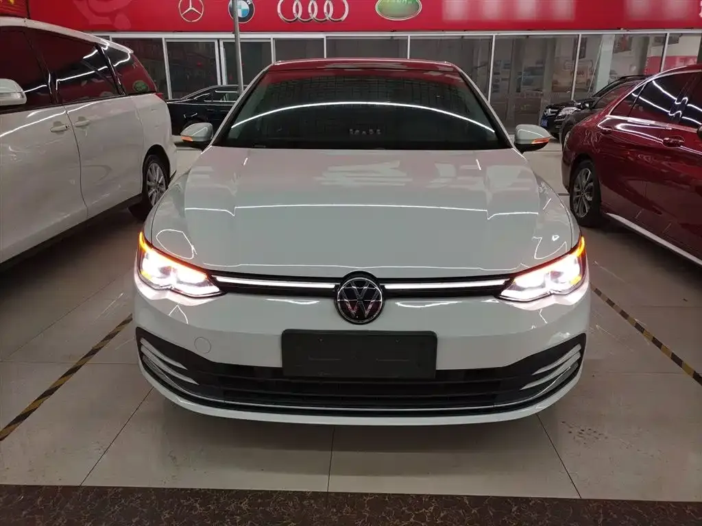 Volkswagen Golf 2024 из CN, фото 6