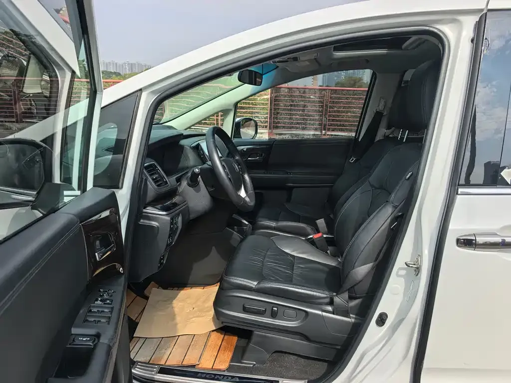 Honda Odyssey 2021 из CN, фото 2