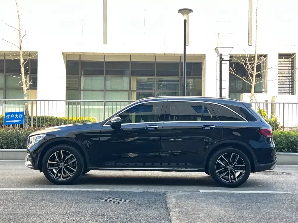 Mercedes-Benz GLC 2023 из CN, фото 2