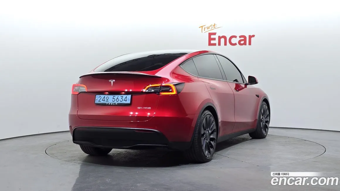 Tesla Model Y 2021 из KR, фото 2