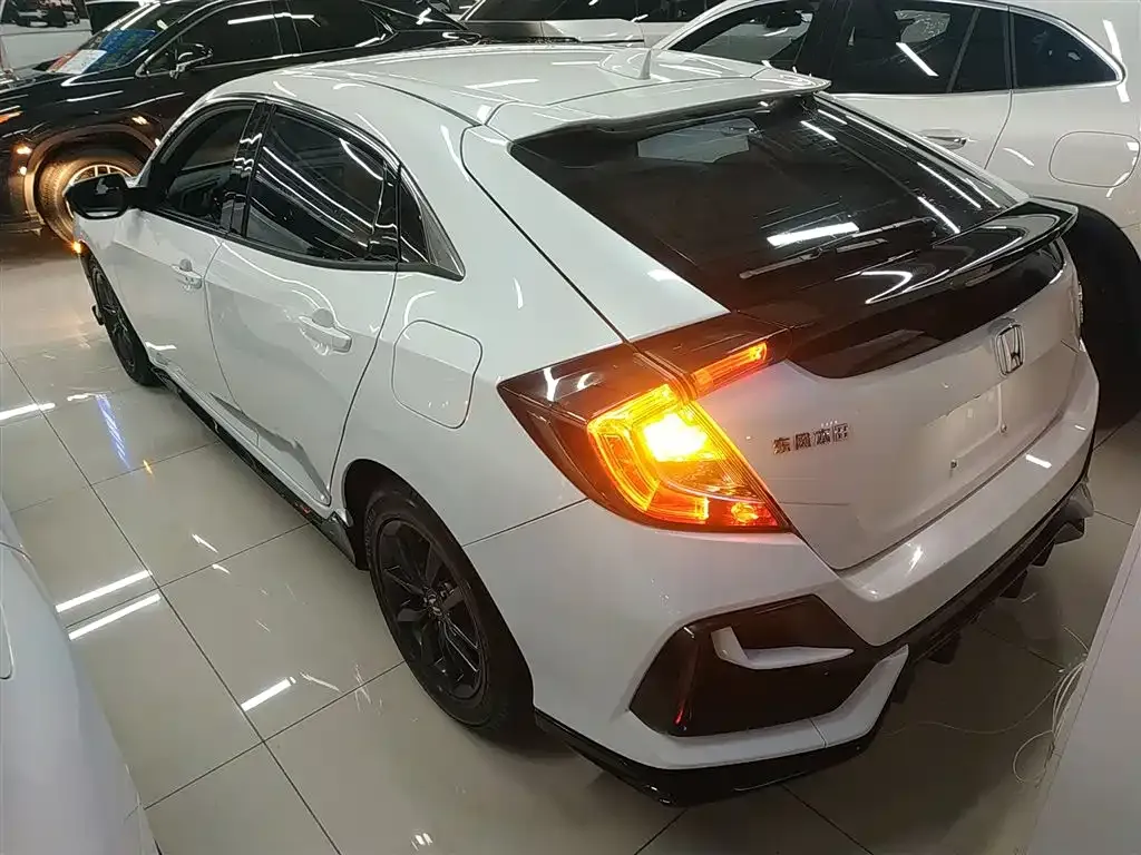 Honda Civic — фото 8