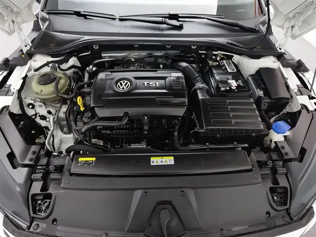 Volkswagen CC 2022 из CN, фото 10