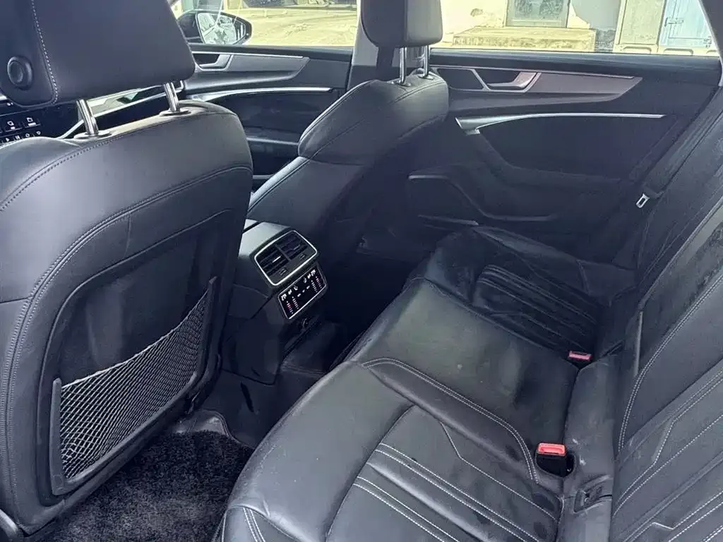 Audi A7 2025 из CN, фото 5