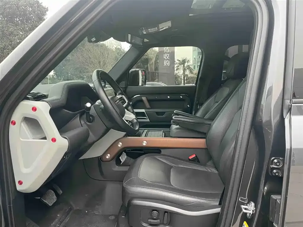 Land Rover Defender 2023 из CN, фото 2