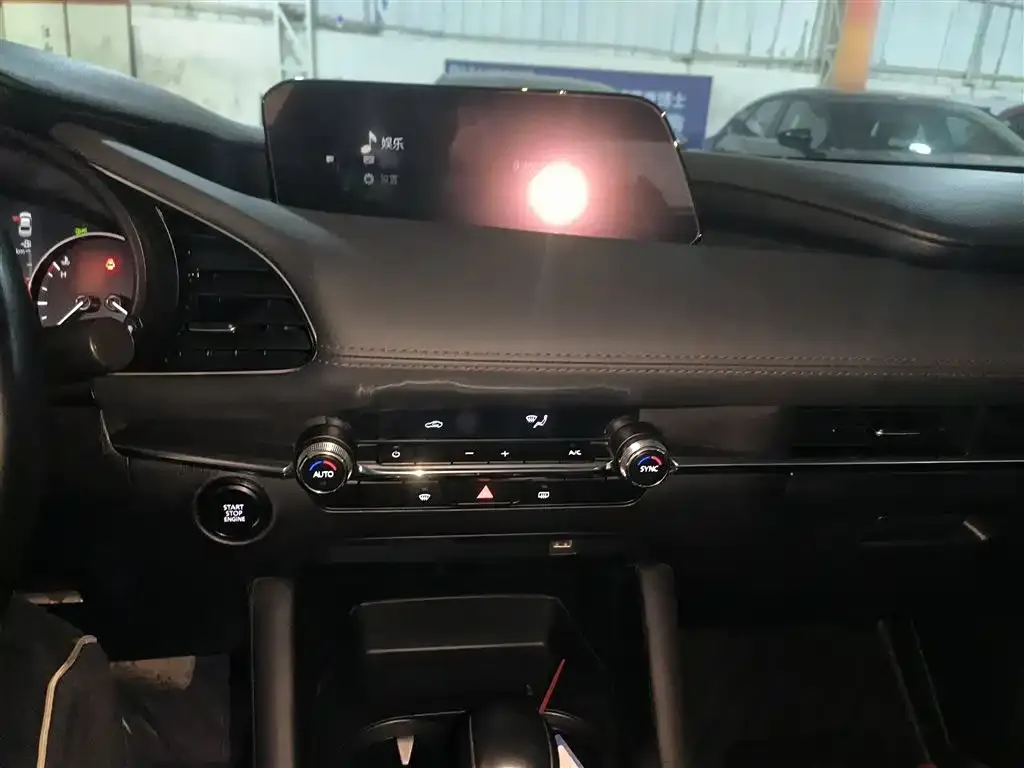 Mazda 3 Axela 2021 из CN, фото 4