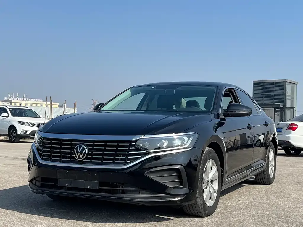 Volkswagen Passat 2023 из CN, фото 1
