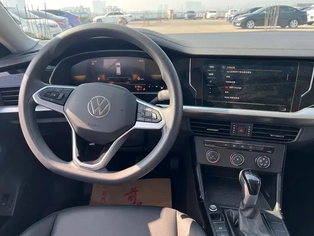 Volkswagen Passat 2023 из CN, фото 3