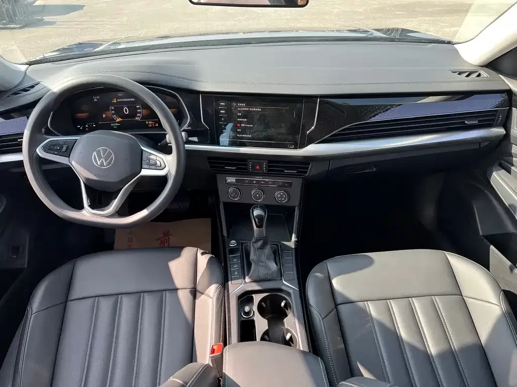 Volkswagen Passat 2023 из CN, фото 4