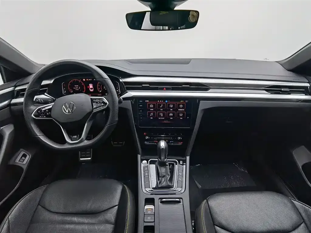 Volkswagen CC 2024 из CN, фото 8