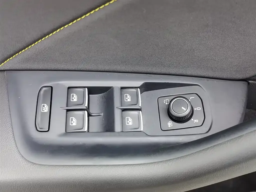 Volkswagen CC 2024 из CN, фото 7
