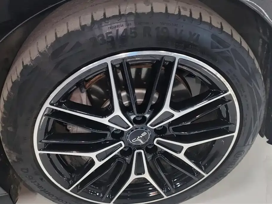 BYD Seal — фото 2