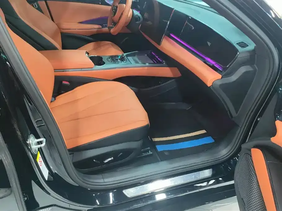 BYD Seal — фото 8
