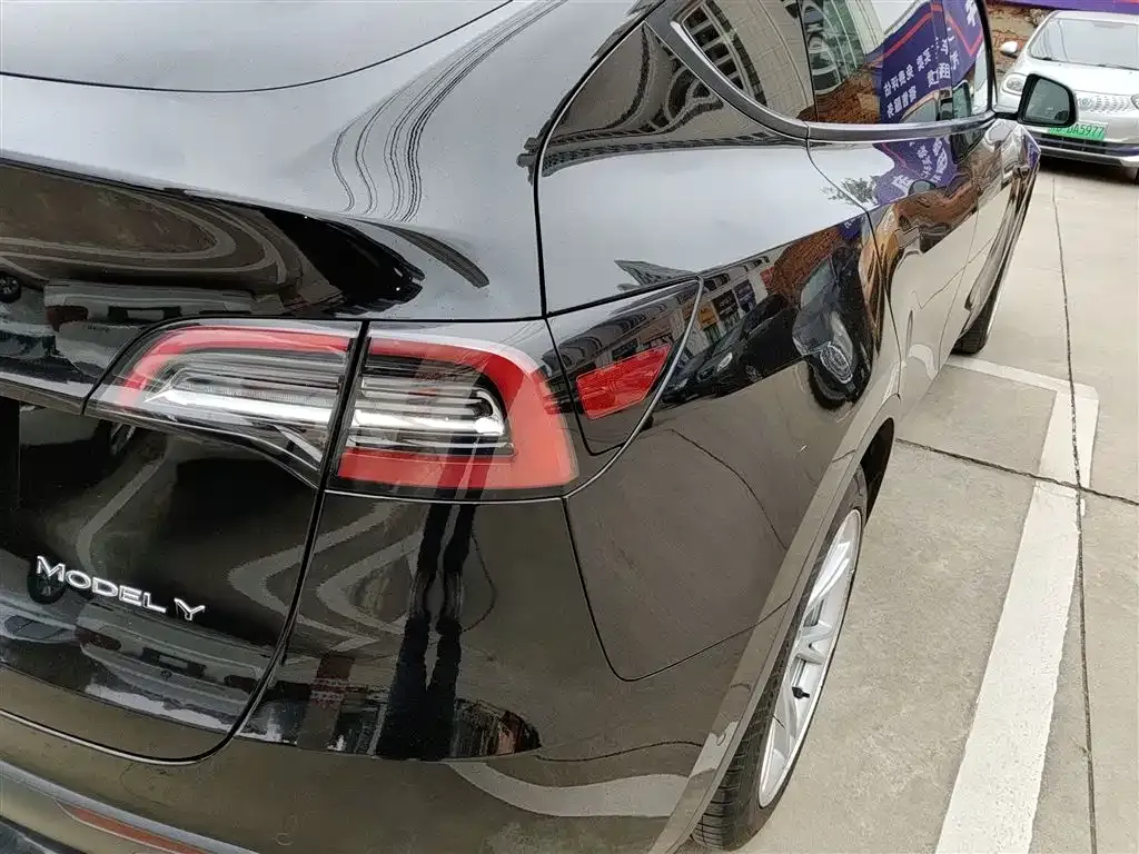 Tesla Model Y 2023 из CN, фото 7