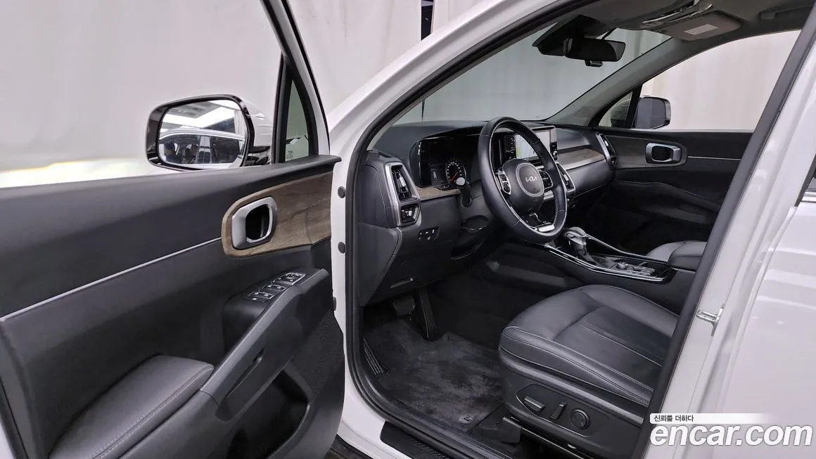 Kia Sorento — фото 8
