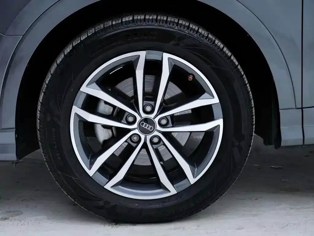 Audi Q3 2021 из CN, фото 4