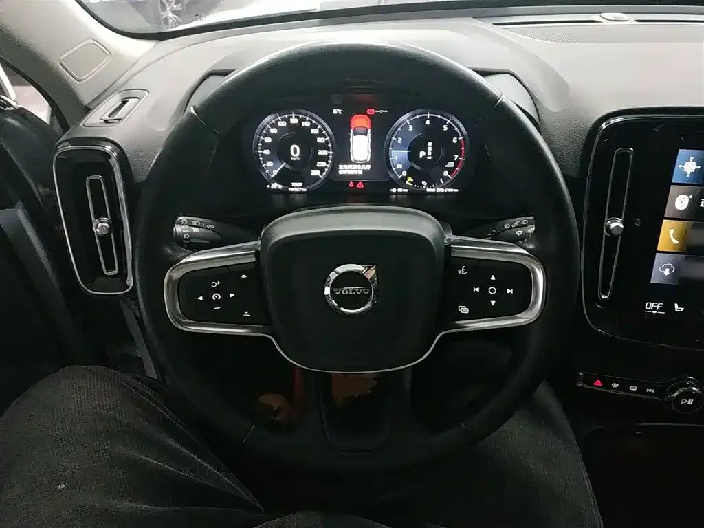 Volvo XC40 2021 из CN, фото 4