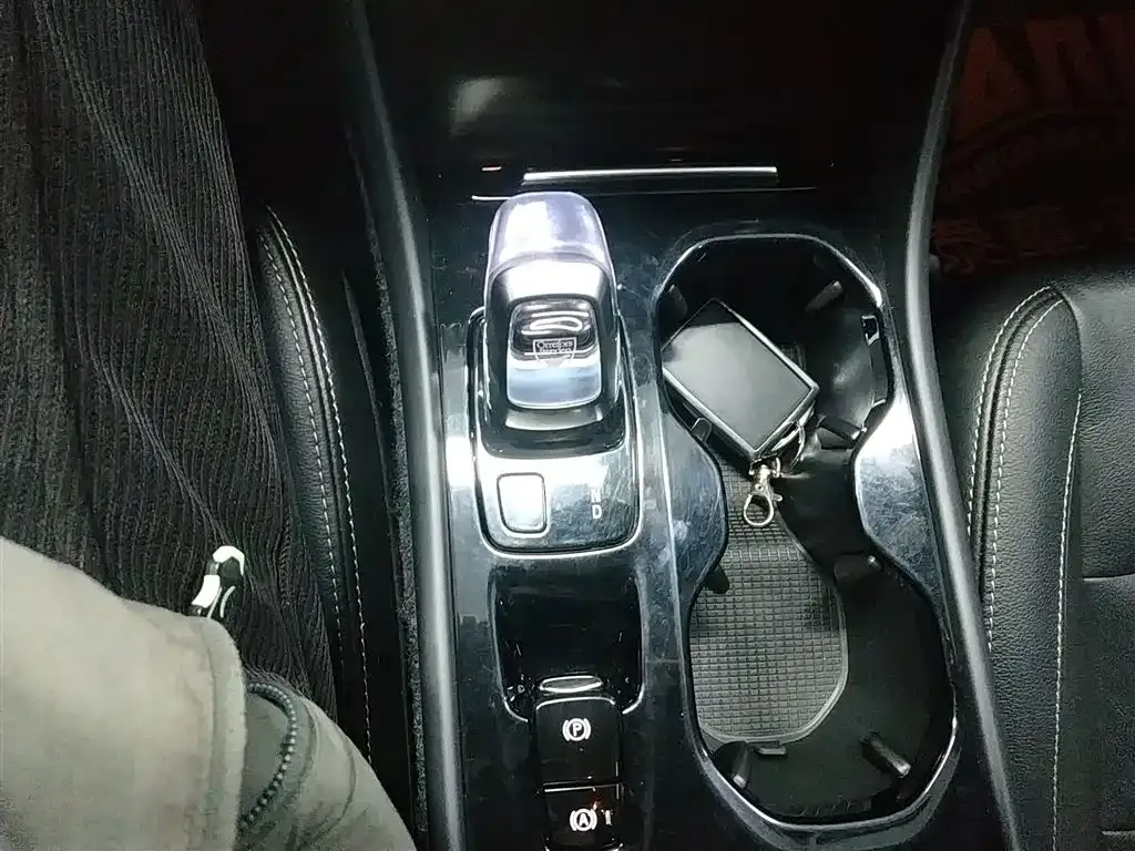 Volvo XC40 2021 из CN, фото 9
