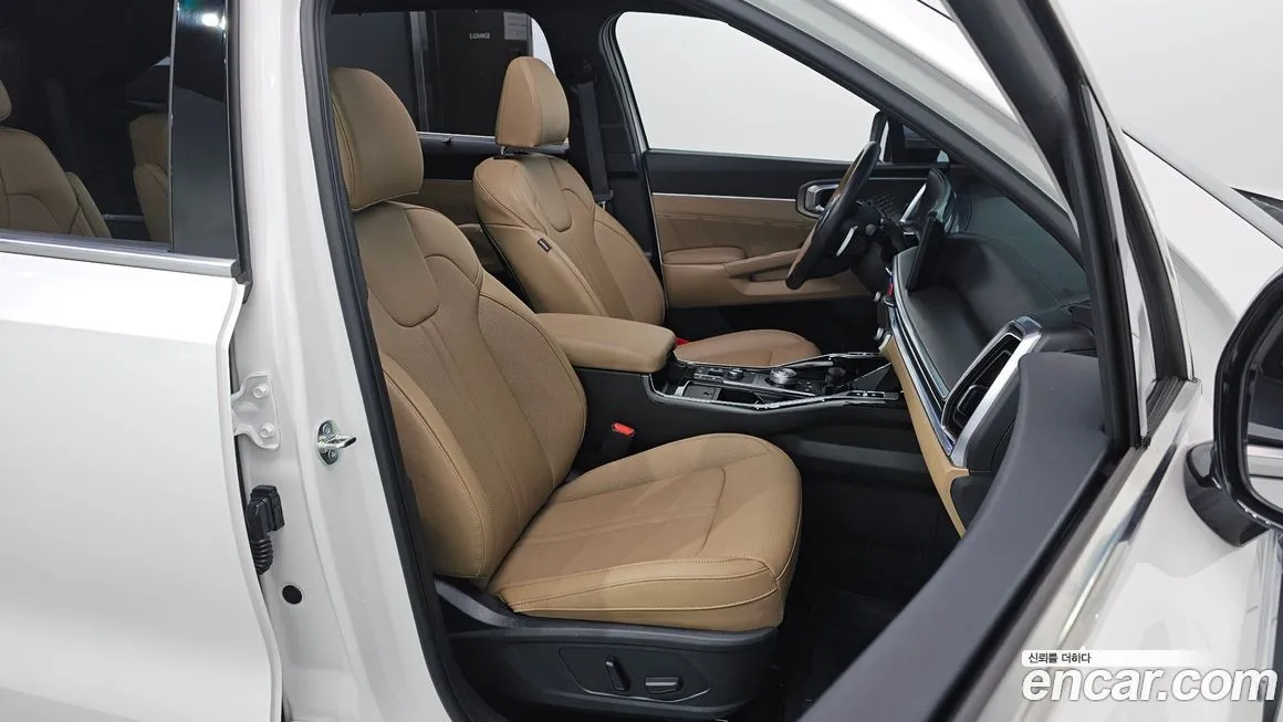 Kia Sorento — фото 8
