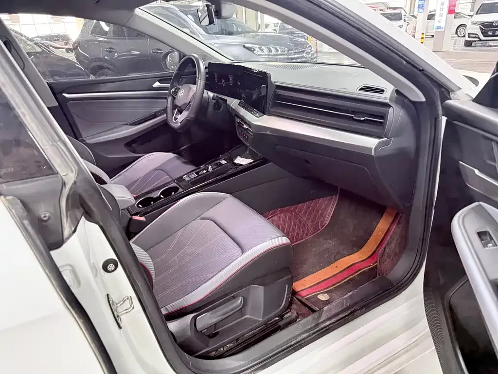 Volkswagen Lamando 2024 из CN, фото 10