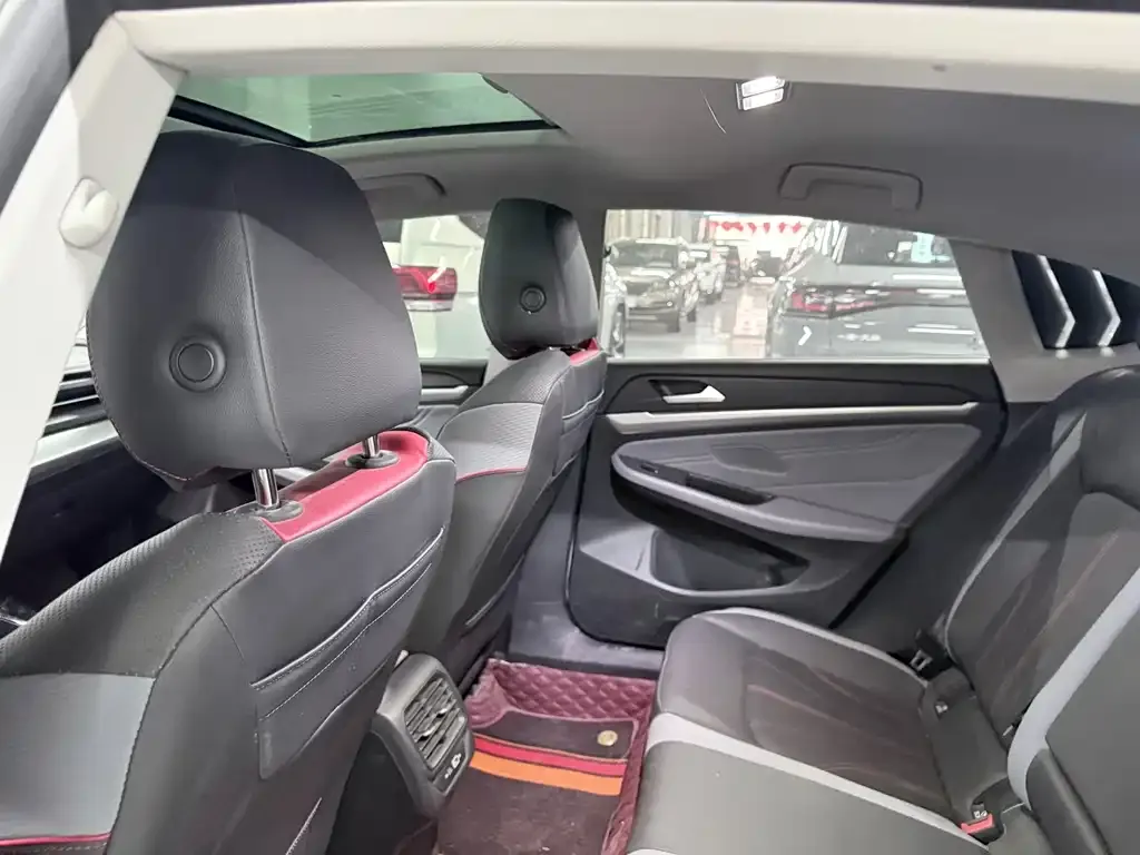 Volkswagen Lamando 2024 из CN, фото 7
