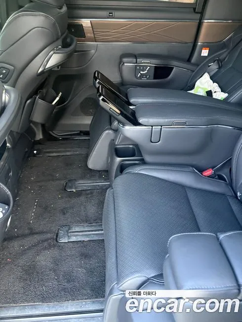 Toyota Alphard — фото 4