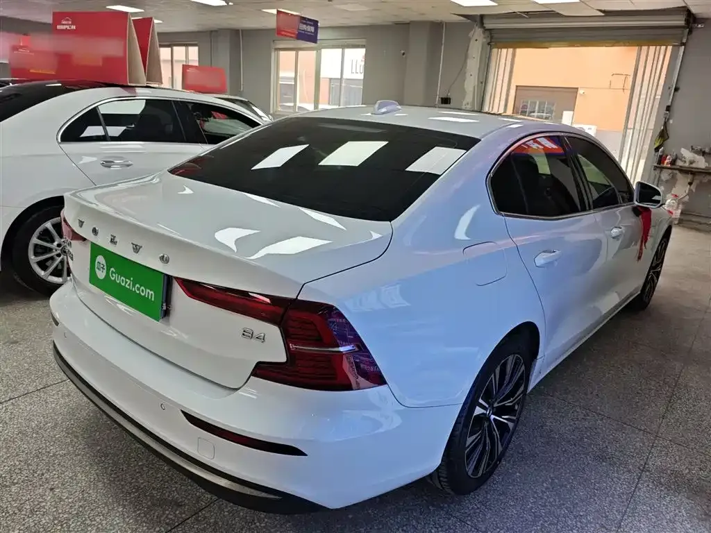 Volvo S60 2022 из CN, фото 5