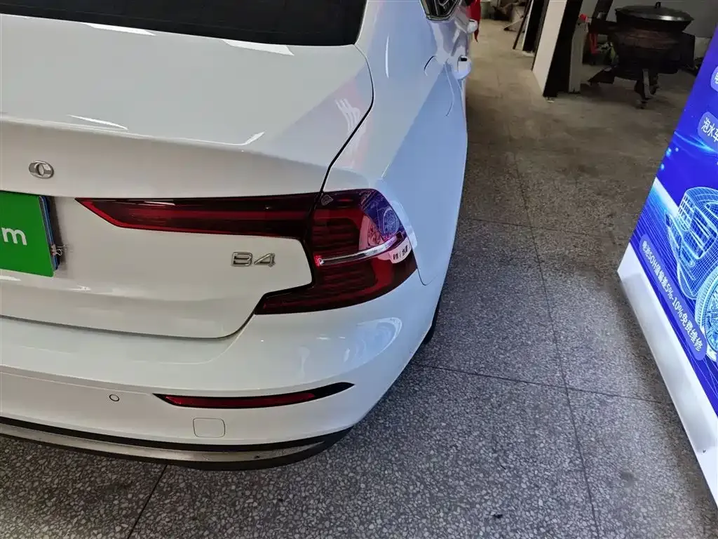 Volvo S60 2022 из CN, фото 3