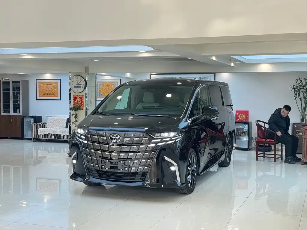 Toyota Alphard 2024 из CN, фото 1