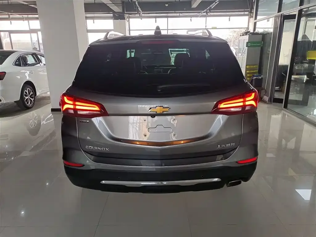 Chevrolet Equinox 2021 из CN, фото 2
