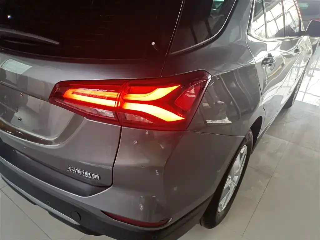 Chevrolet Equinox 2021 из CN, фото 9