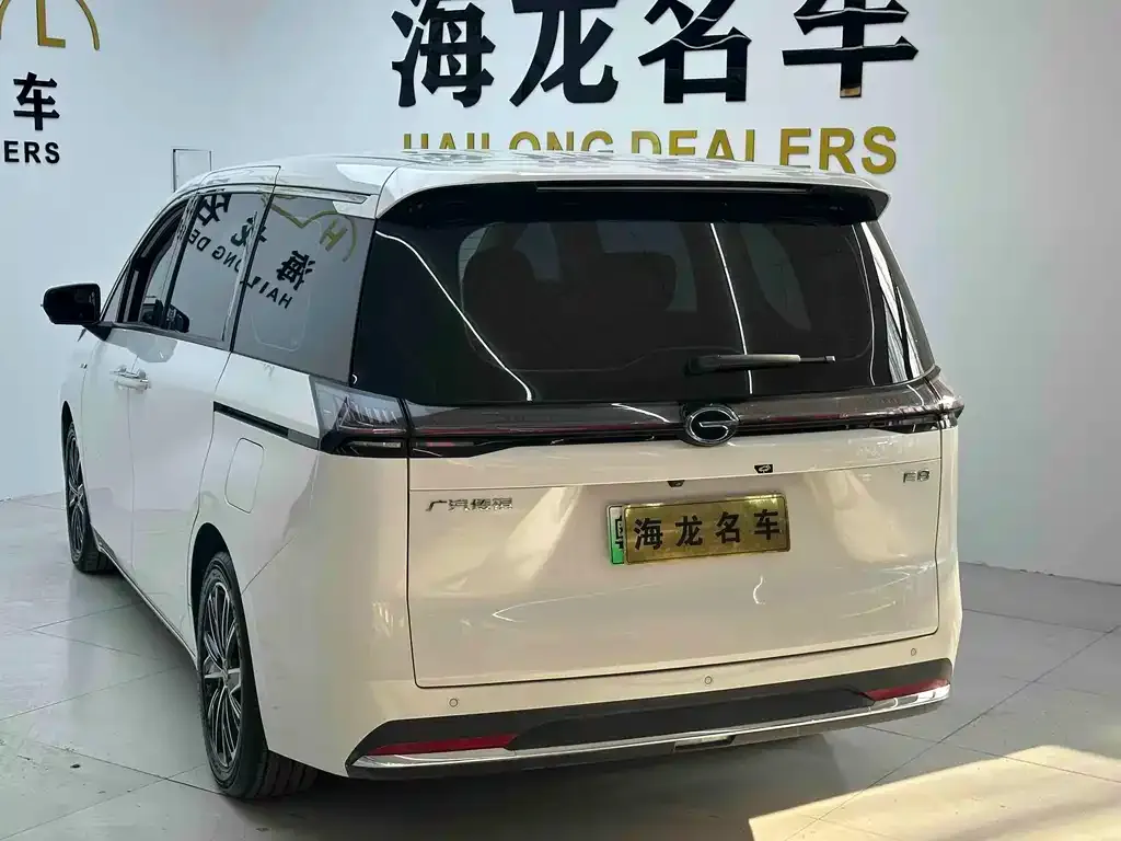 GAC Motor E8 Hybrid — фото 3