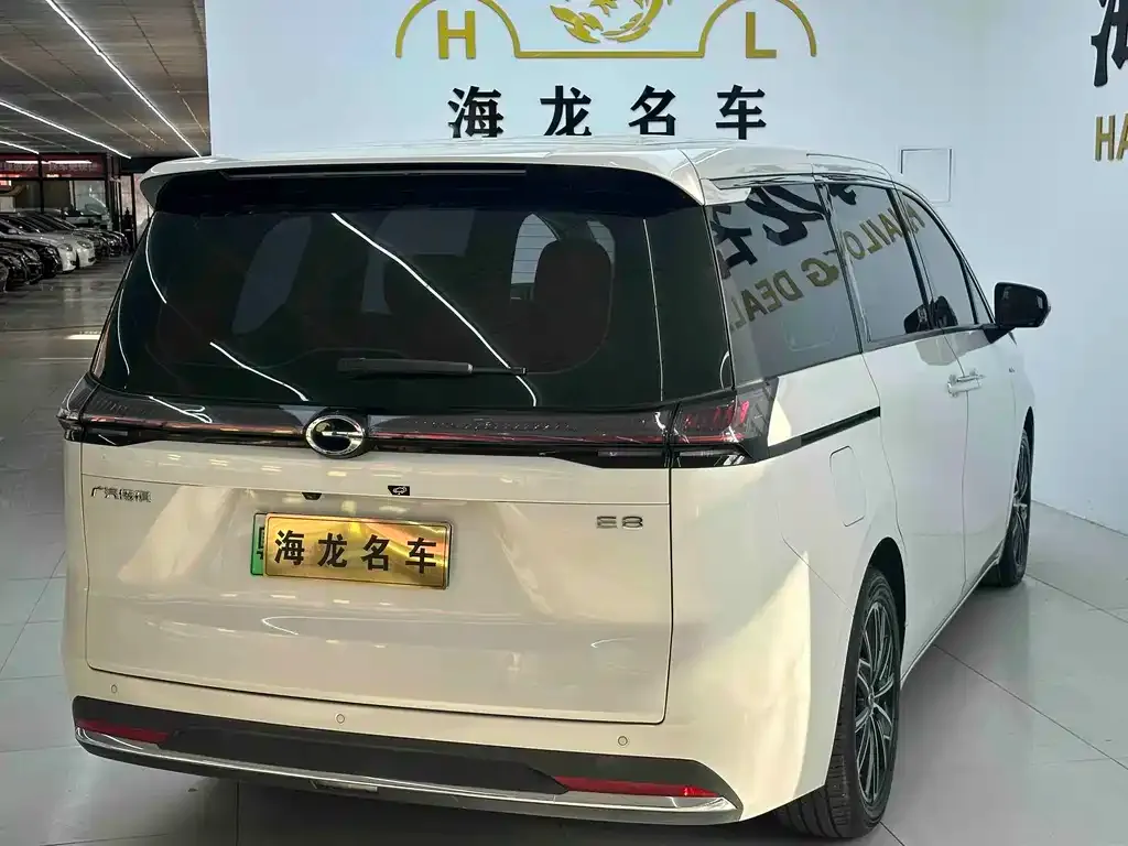GAC Motor E8 Hybrid — фото 9