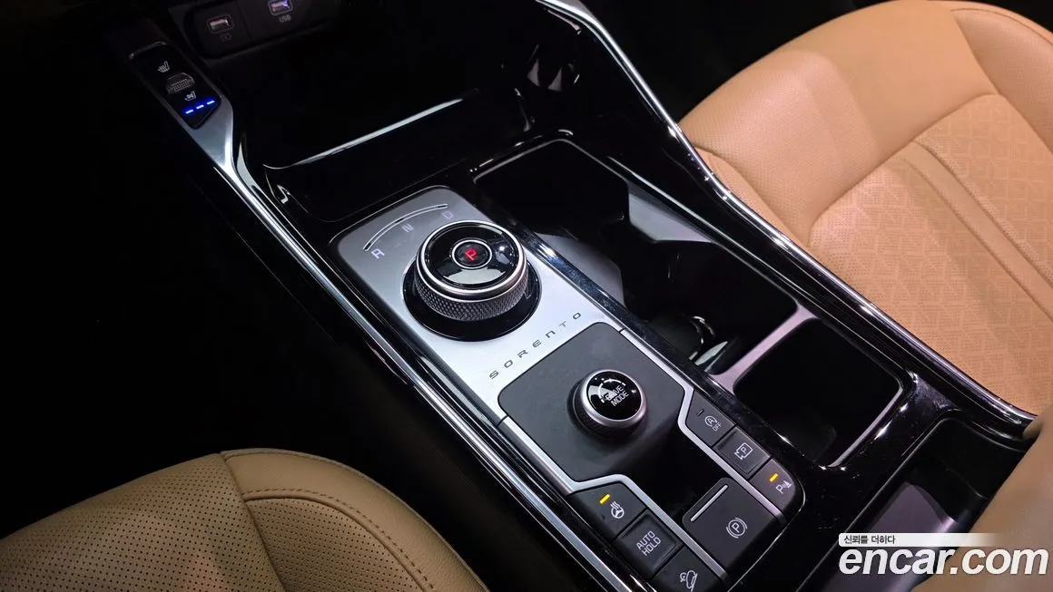 Kia Sorento — фото 8