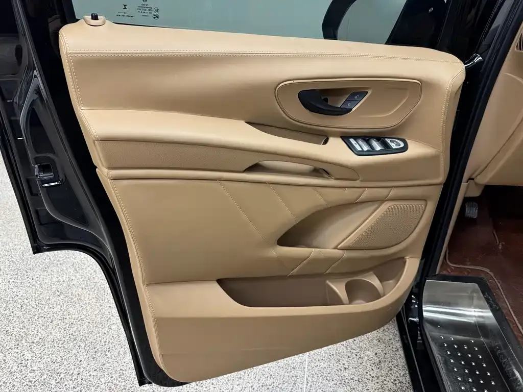 Mercedes-Benz Vito 2022 из CN, фото 8