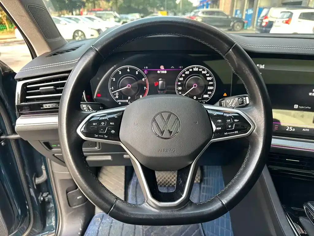 Volkswagen Touareg 2022 из CN, фото 9
