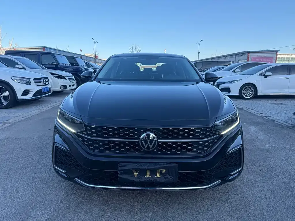 Volkswagen Passat — фото 7