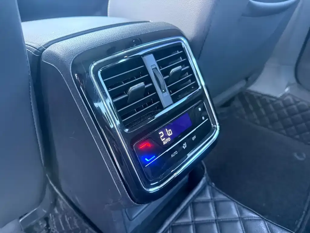 Volkswagen Passat — фото 8