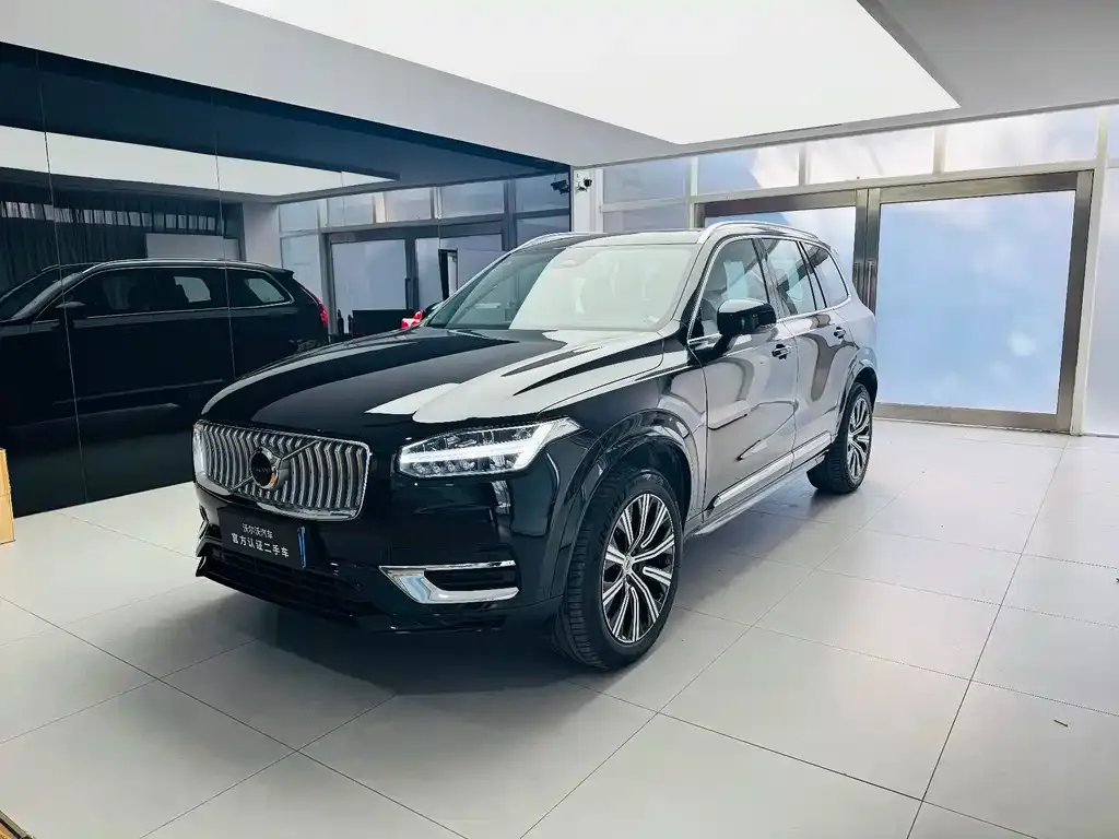 Volvo XC90 — фото 1